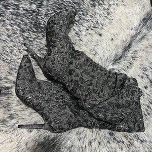 Jessica Simpson boots size 8.5